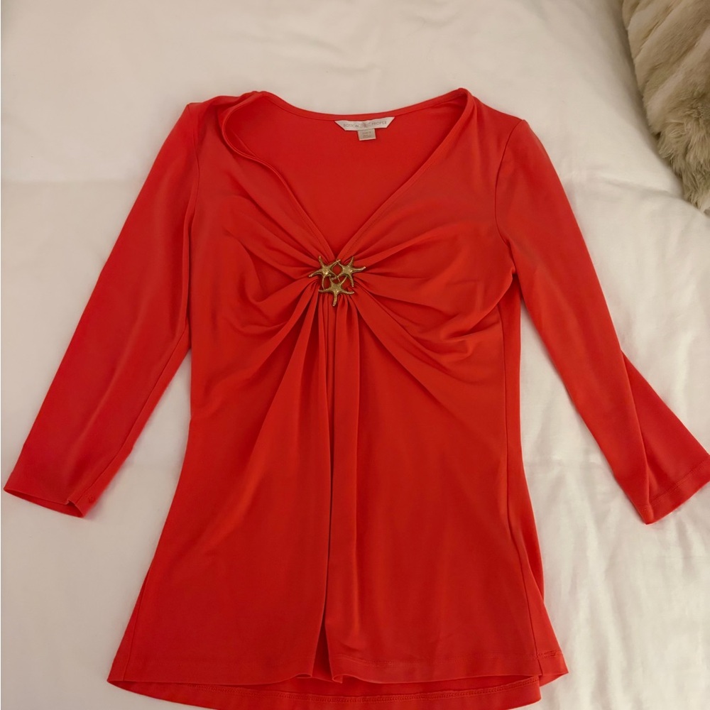 Elegant Coral Color Women's Top with Decorative Gold Starfish Accent